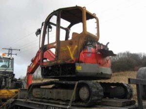 Dezmembrare miniexcavator volvo ecr58 – caroserie și piese avariate
