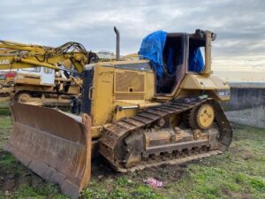 Buldozer caterpillar d6n pentru dezmembrări 1 Buldozer caterpillar d6n pentru dezmembrări