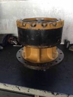 Reductor final pentru excavator Caterpillar 320L