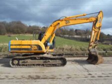 Dezmembrare Excavator JCB JS220