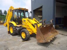 Buldoexcavator JCB 3CX pentru dezmembrat