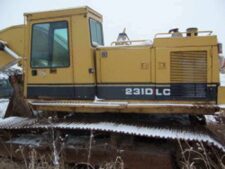Dezmembrez Excavator Caterpillar 231D LC