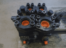 Distribuitor incarcator Volvo L220