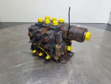 Distribuitor hidraulic pentru miniexcavator Airman AX27