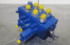 Distribuitor Hidraulic Volvo L50F - Componentă Originală Recondiționată