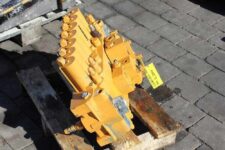 Distribuitor Comenzi Hidraulice pentru Excavator Liebherr R944 (Vedere de Sus)