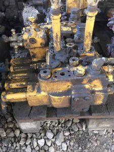 Distribuitor hidraulic pentru excavator caterpillar 320-11 1 Distribuitor hidraulic pentru excavator caterpillar 320-11