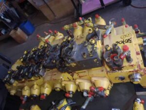Distribuitor hidraulic pentru kobelco sk270 1 Distribuitor hidraulic pentru kobelco sk270