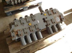 Distribuitor hidraulic liebherr 954 c import germania 1 Distribuitor hidraulic liebherr 954 c import germania