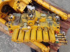 Distribuitor Hidraulic Liebherr A912 - Image 1