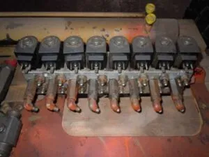 Distribuitor hidraulic central pentru buldoexcavator fiat allis ft 110