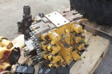 Distribuitor hidraulic excavator CAT 206