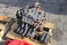 Distribuitor Hidraulic pentru Excavator JCB JS110