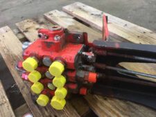 Distribuitor Hidraulic pentru OK L6 - Dezmembrări Vola
