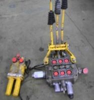 Distribuitor Hidraulic pentru Volvo 4400