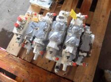 Distribuitor hidraulic pentru excavator Liebherr 914/924