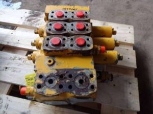 Distribuitor hidraulic second hand liebherr – utilaj industrial recondiționat