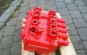 Distribuitor hidraulic second-hand o&k mh city 1 Distribuitor hidraulic second-hand o&k mh city