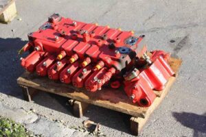 Distribuitor hidraulic pentru ok mh4 - piese second-hand 1 Distribuitor hidraulic pentru ok mh4 – piese second-hand