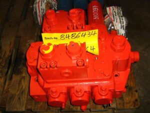 Distribuitor hidraulic pentru încărcător frontal – cod 8486434