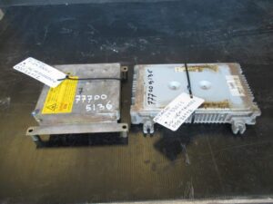 Ecu calculator pentru hitachi, model 12, coduri: 77700 și 5136