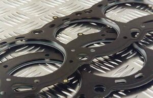 Garnitură de chiuloasă pentru motoare deutz fl413, fl912, l2011 1 Garnitură de chiuloasă pentru motoare deutz fl413, fl912, l2011