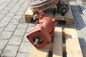 Hidromotor de rotire second hand pentru zettelmeyer zl601b