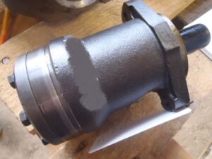Hidromotor tip eprm-100sh pentru excavator case