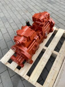 Pompa hidraulică kawasaki k3v112 vopsită în portocaliu 1 Pompa hidraulică kawasaki k3v112 vopsită în portocaliu