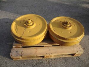 Idler caterpillar d6h second hand - role de ghidare pentru buldozer 1 Idler caterpillar d6h second hand – role de ghidare pentru buldozer