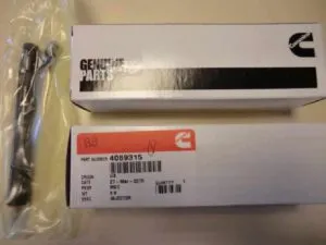 Injector cummins 4089315, piese originale pentru motor saa6d114e