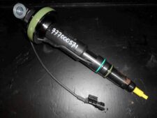 Injector Bosch pentru Motor Cummins QSK19 - Cod 777005571