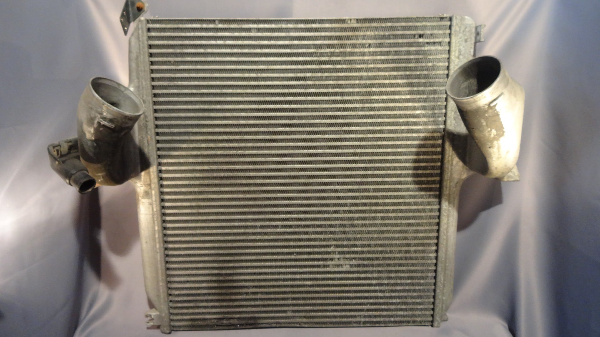 Intercooler Mercedes-Benz Actros MP 3 A9425010201