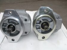 Pompa Hidraulică pentru Tractor John Deere - Model Compatibil 12