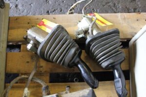 Joystick / manetă de control pentru excavator volvo ec460 1 Joystick / manetă de control pentru excavator volvo ec460