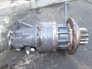 Reductor de rotire pentru excavator volvo