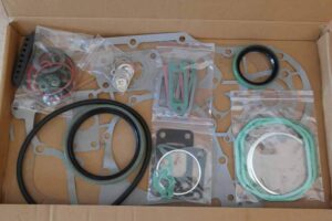 Kit garnituri motor pentru deutz