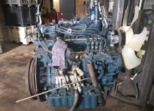 Motor Kubota V1405 13 - 4 cilindri diesel, 25 CP, răcire cu lichid