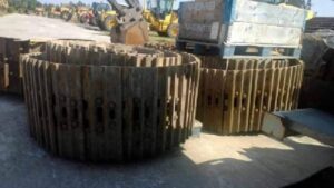 Lanț șenilă cu papuci dezmembrat pentru caterpillar 325bln 1 Lanț șenilă cu papuci dezmembrat pentru caterpillar 325bln