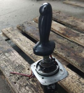 Joystick control pentru miniexcavator hitachi ex 27u 1 Joystick control pentru miniexcavator hitachi ex 27u
