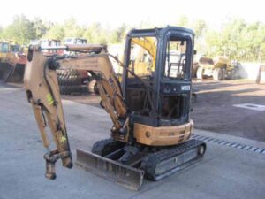 Miniexcavator case cx22b - piese de schimb second hand 1 Miniexcavator case cx22b – piese de schimb second hand
