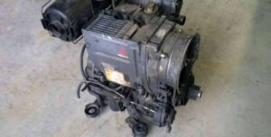 Motor deutz f2l1011 cu 2 pistoane 1 Motor deutz f2l1011 cu 2 pistoane
