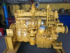 Motor Caterpillar 345B - Vedere Frontală în Atelier