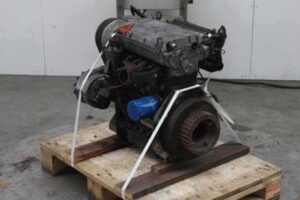 Motor deutz f3m1008 pe palet de lemn