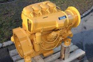 Motor deutz f4l912 second-hand în stare impecabilă (revopsit galben) 1 Motor deutz f4l912 second-hand în stare impecabilă (revopsit galben)