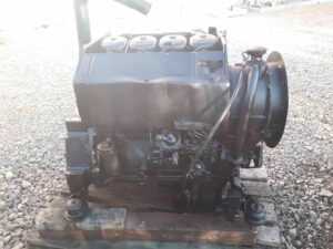 Motor deutz cu 4 cilindri pentru excavator liebherr 1 Motor deutz cu 4 cilindri pentru excavator liebherr