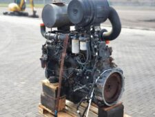 Motor second hand KOMATSU SAA6D114 / CUMMINS 8.3