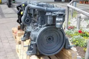 Motor liebherr cu 4 pistoane, model d904 tb