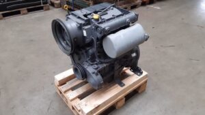 Motor diesel deutz d2011l03i-13 pe palet de lemn