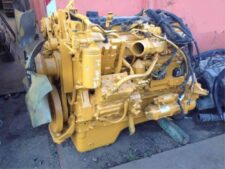 Motor Excavator Caterpillar Galben cu Elice Verde